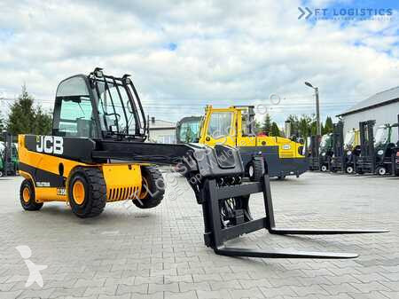 Încărcător telescopic JCB
