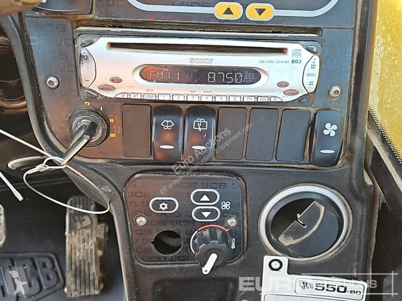 Teleskopický vozík JCB 560-80