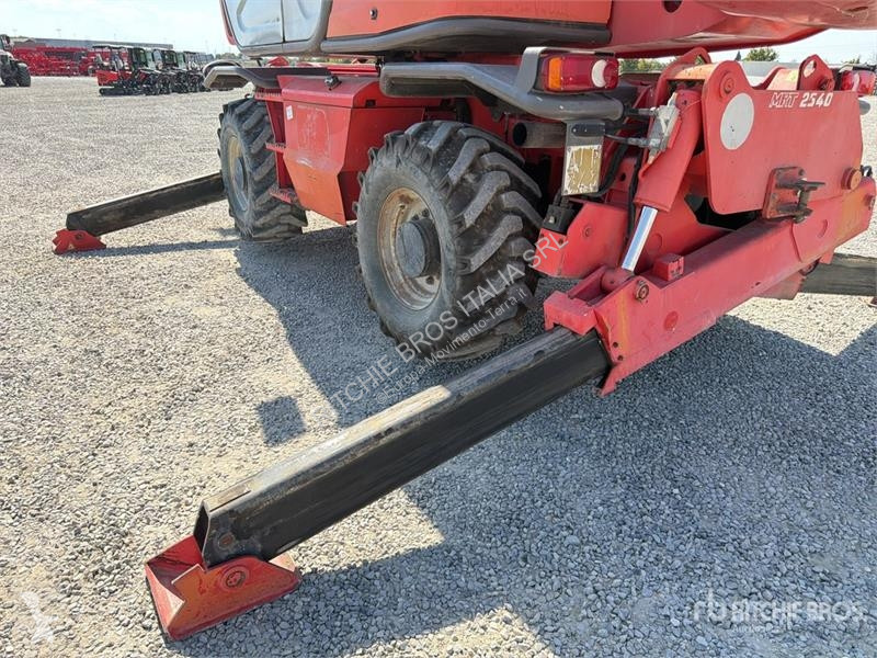 伸缩臂叉车 Manitou MRT 2540 ST3 Telehandler