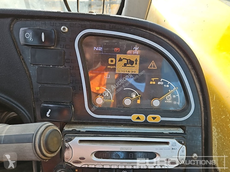 Teleskopický vozík JCB 560-80