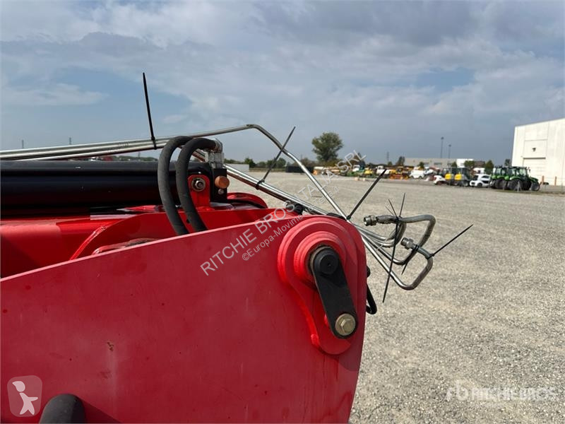 Телескопічний навантажувач Manitou Telehandler...