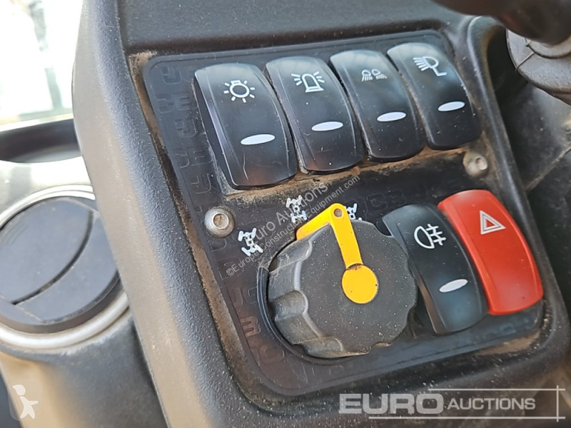 Teleskopický vozík JCB 560-80