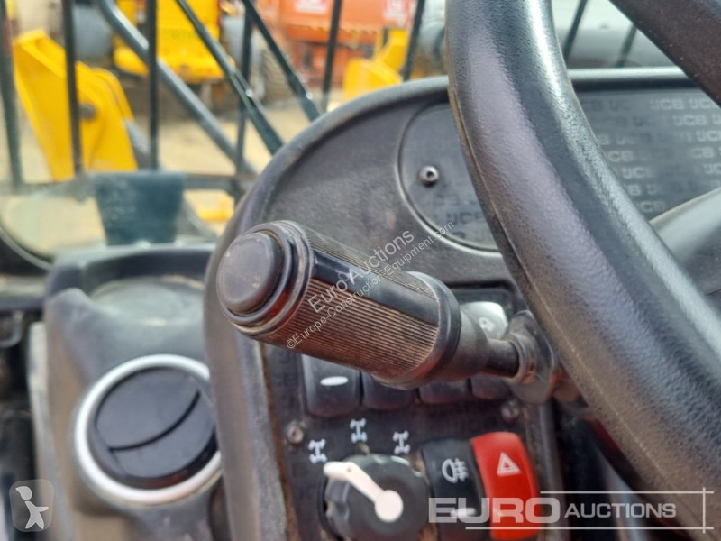 Teleskopický vozík JCB 540-170