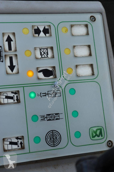 Teleskopický manipulátor Merlo 60.24MCSS