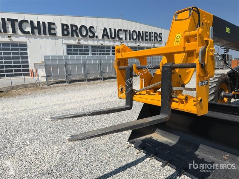 Телескопічний навантажувач JCB 530-70