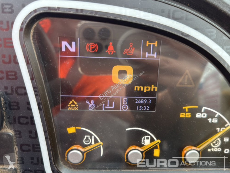 رافعة شوكية تلسكوبية JCB 525-60 Hi Viz