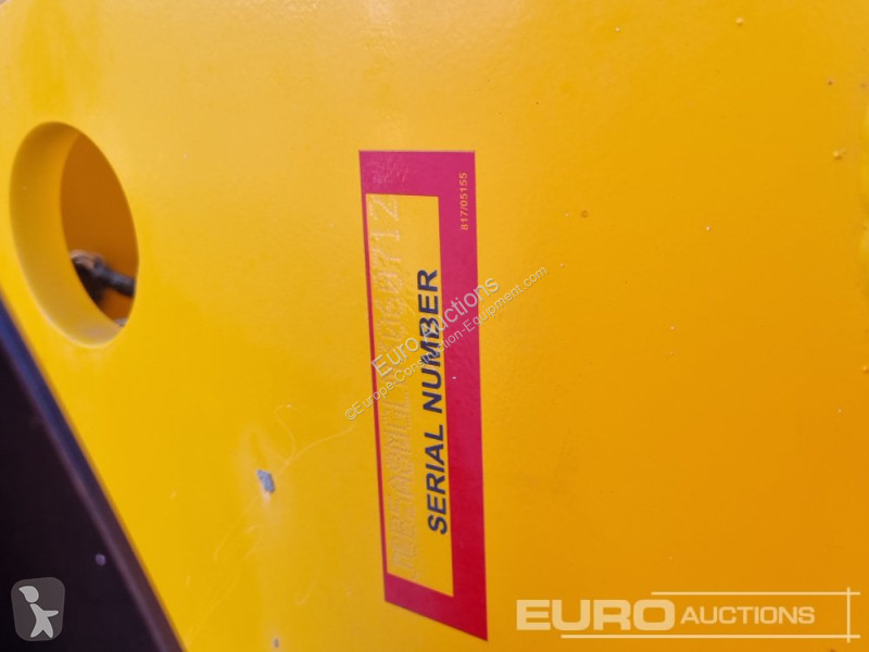 Teleskopický vozík JCB 540-140 Hi Viz