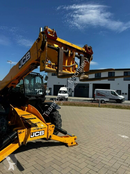 Carretilla telescópica JCB HiViz...