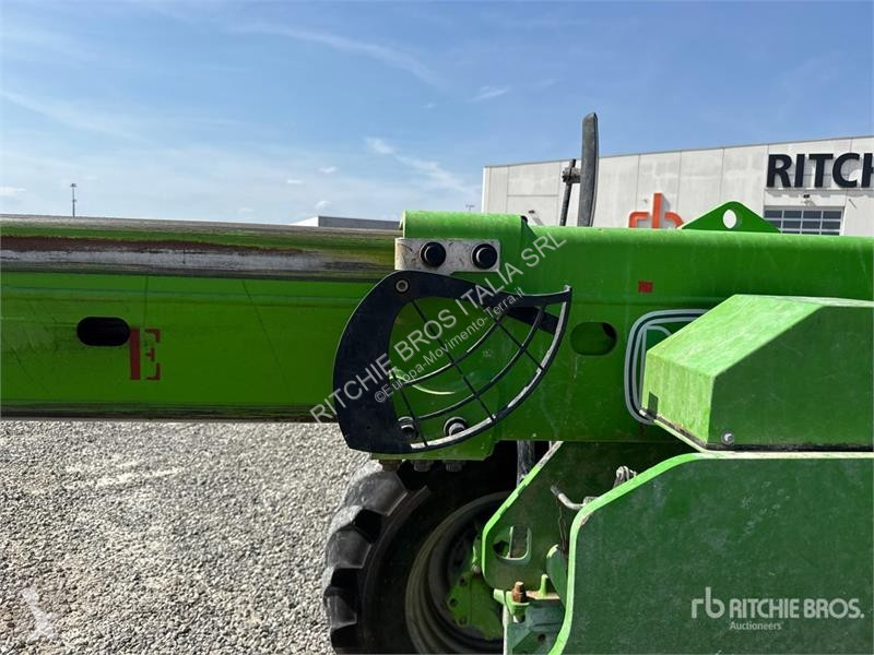 Телескопічний навантажувач Merlo TF38.10CS-140