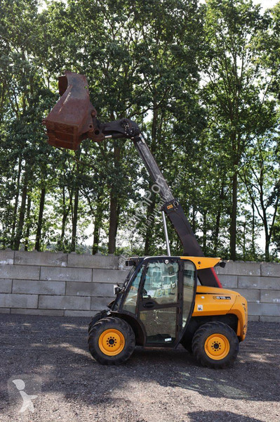 Carretilla telescópica JCB TH