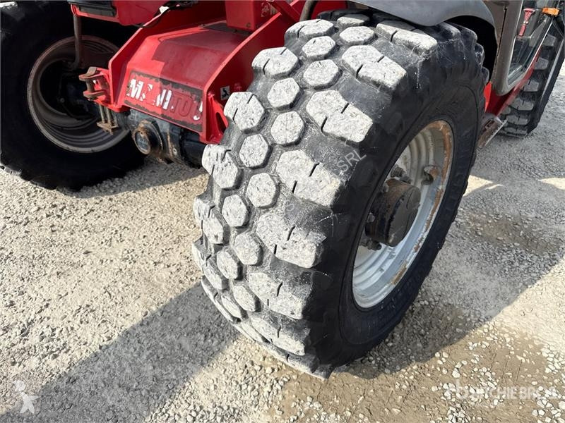 Телескопічний навантажувач Manitou...