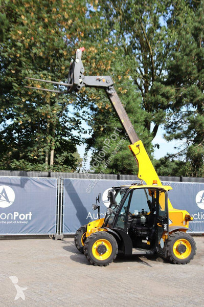 Телескопический погрузчик JCB 514-40 CON