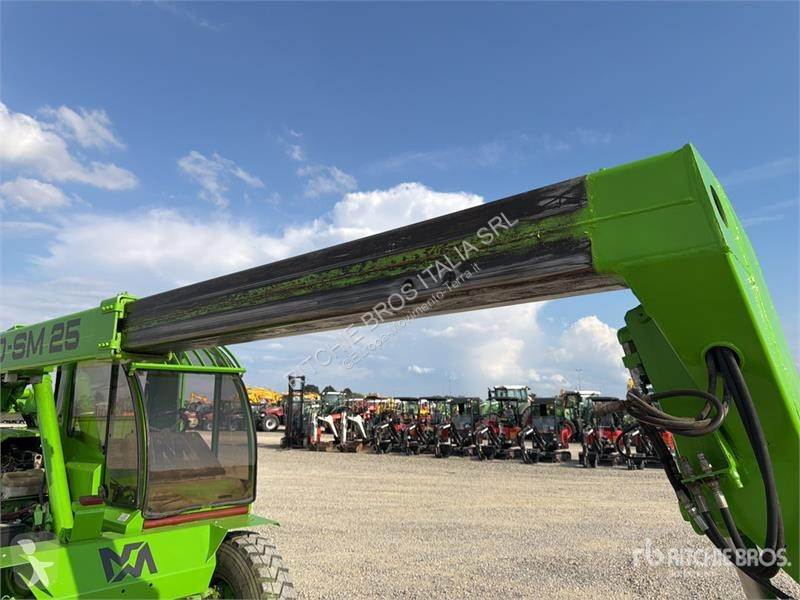 رافعة شوكية تلسكوبية Merlo SM25P Telehandler