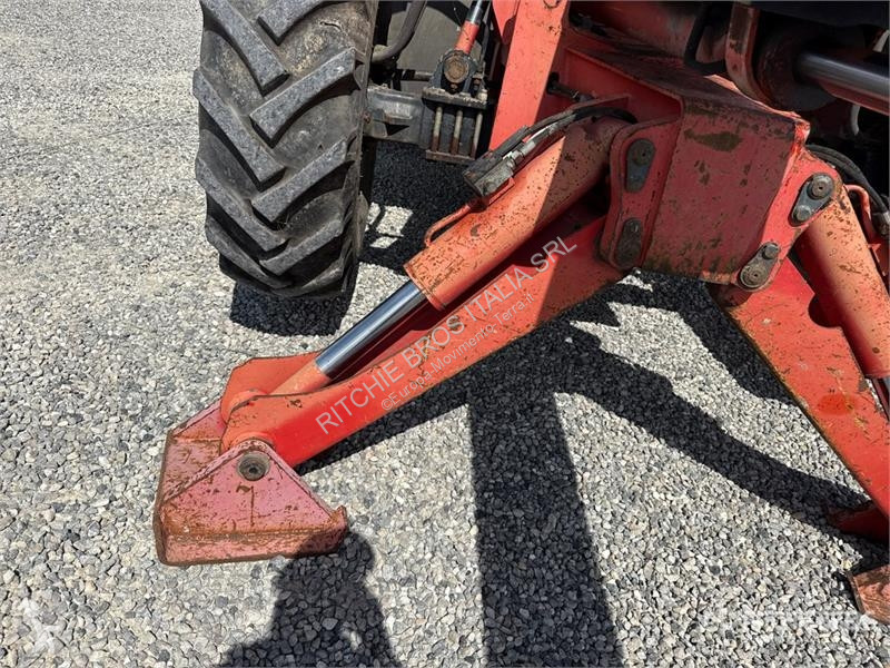 Телескопічний навантажувач Manitou MT1435