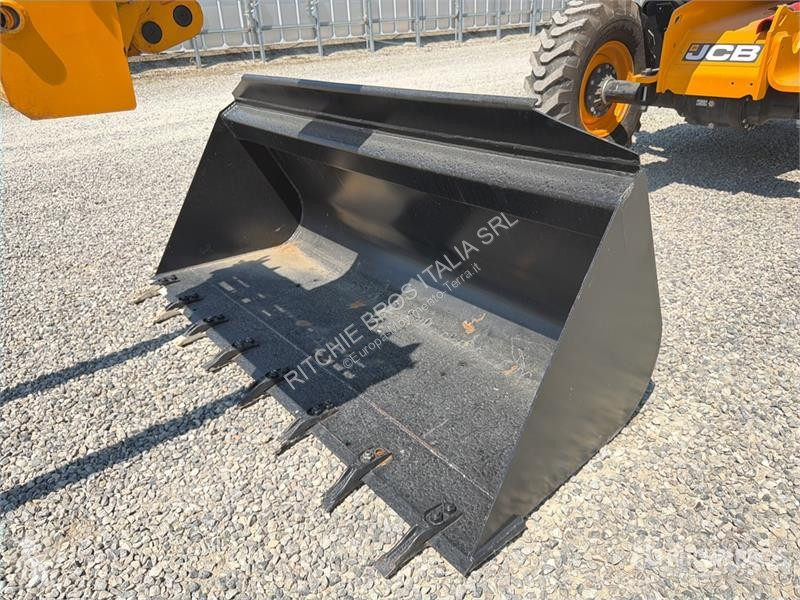 Телескопічний навантажувач JCB 530-70