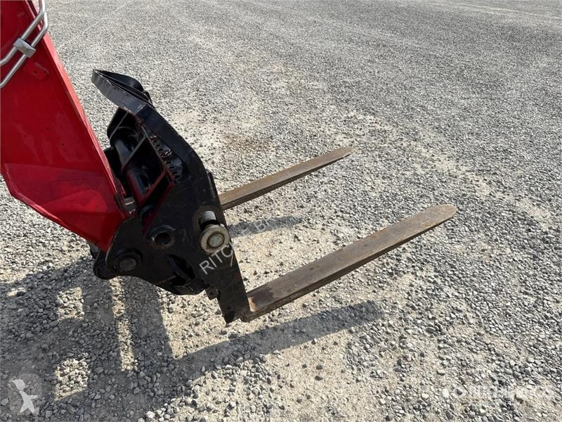 Телескопічний навантажувач Manitou Telehandler...