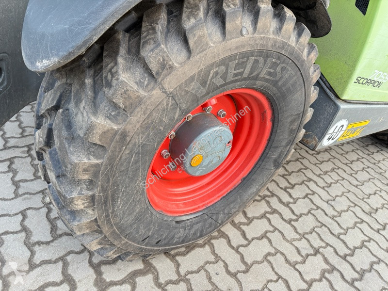 Încărcător telescopic Claas 7055