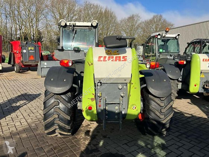 رافعة شوكية تلسكوبية Claas 9040