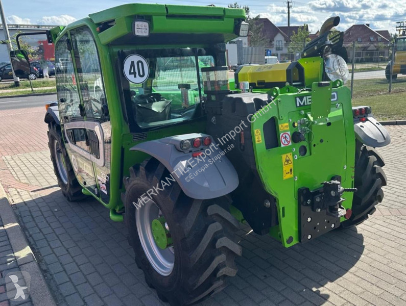 Încărcător telescopic Merlo  TF 33.7