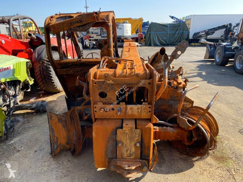 Încărcător telescopic Manitou MLT 737 endommagé