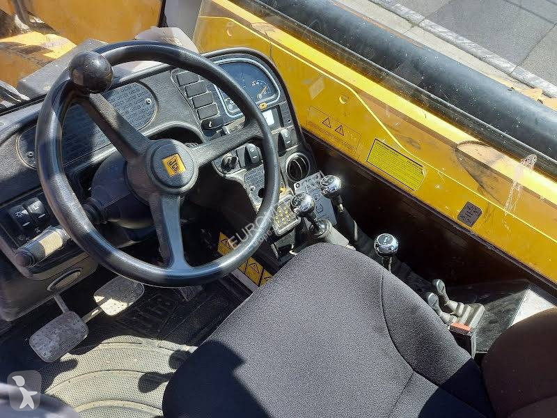 Încărcător telescopic JCB