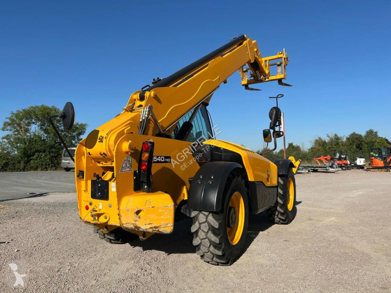 Încărcător telescopic JCB