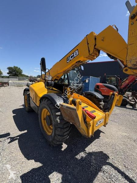 Încărcător telescopic JCB