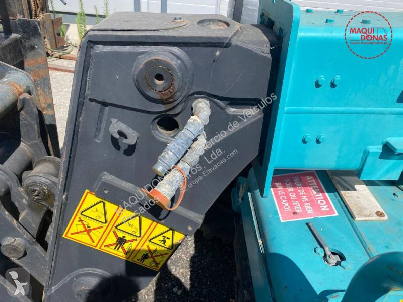 رافعة شوكية تلسكوبية Manitou T2250