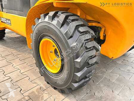 Încărcător telescopic JCB