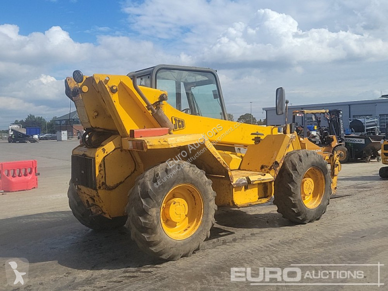 Teleskopický vozík JCB 525-67