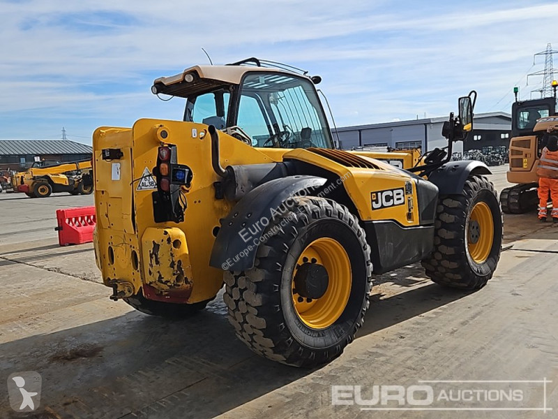 Teleskopický vozík JCB 560-80