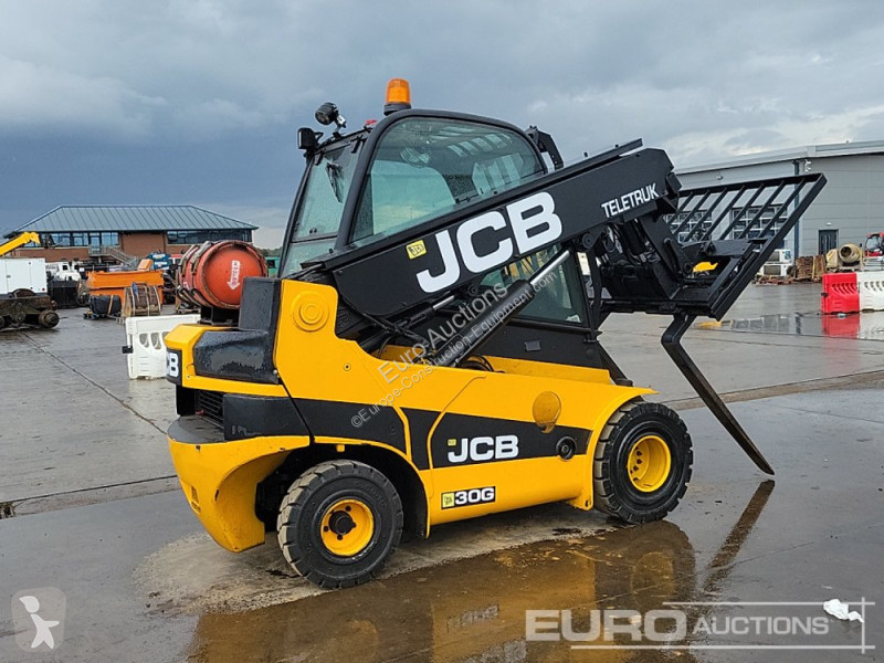 Încărcător telescopic JCB