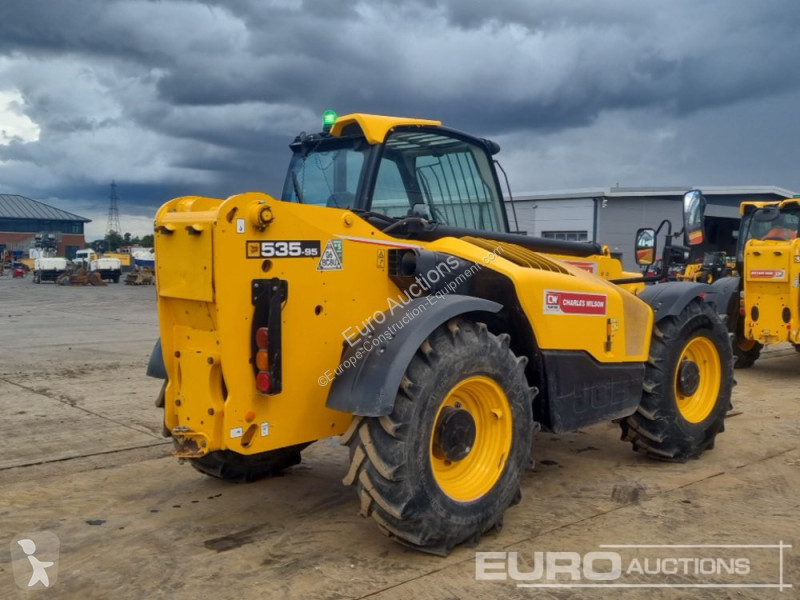 Teleskopický vozík JCB 535-95