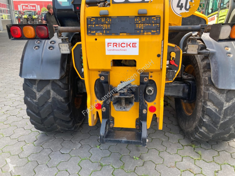 رافعة شوكية تلسكوبية JCB AgriPro