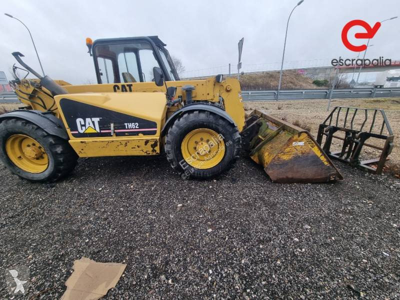 Chariot télescopique Caterpillar TH62