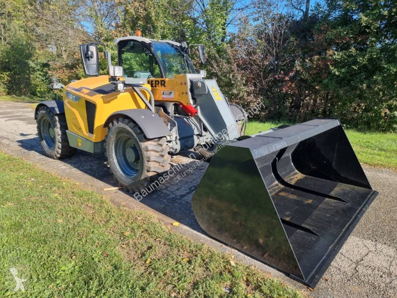 رافعة شوكية تلسكوبية Liebherr T 32-7