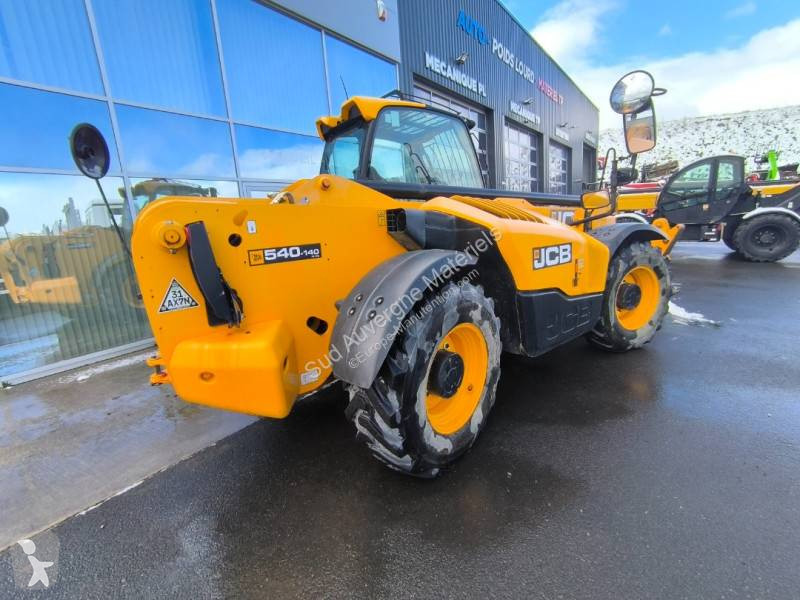 Teleskopický vozík JCB