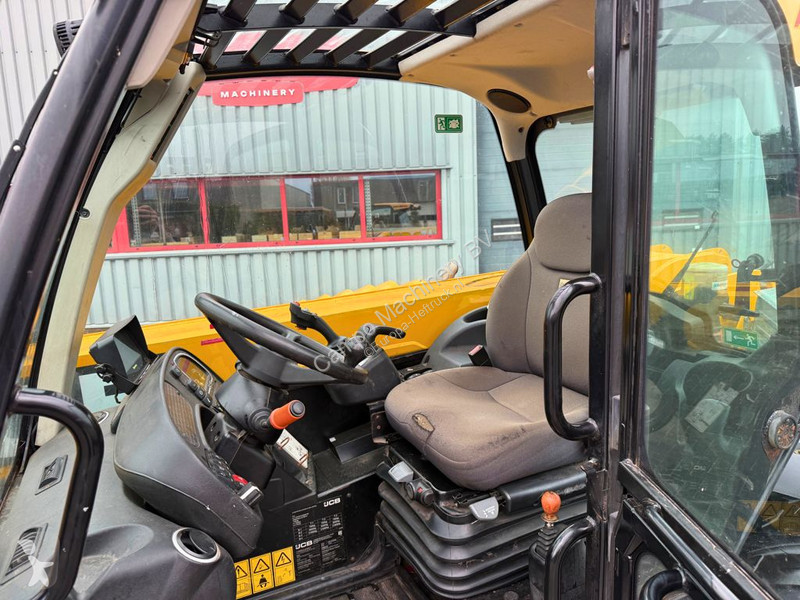 JCB Agri Super telescopic handler