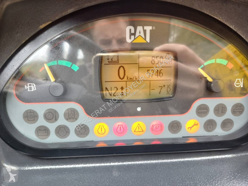رافعة شوكية تلسكوبية Caterpillar TH414C