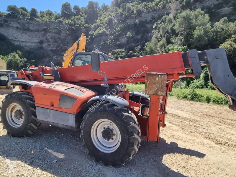 رافعة شوكية تلسكوبية Manitou SLT