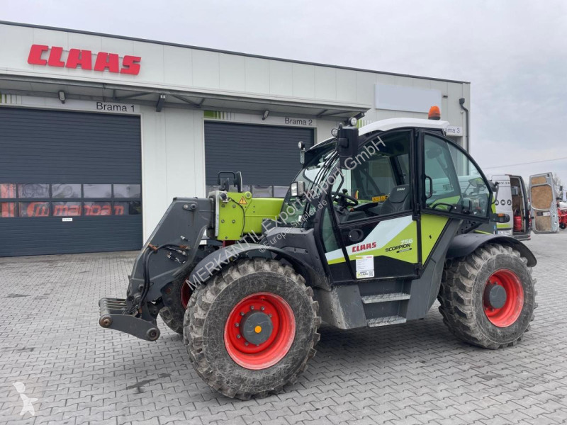 رافعة شوكية تلسكوبية Claas 756 Varipower