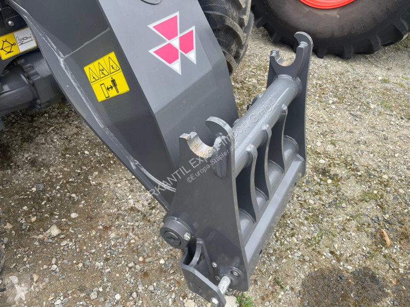 رافعة شوكية تلسكوبية Massey Ferguson  MF 7038