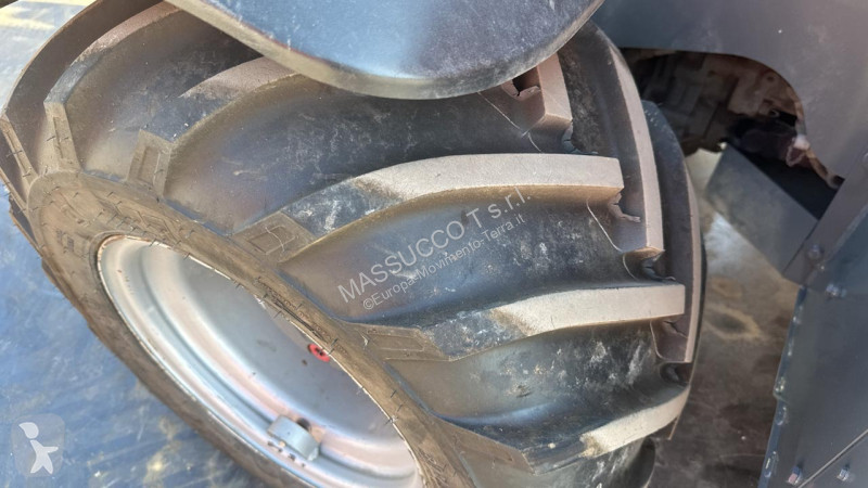 رافعة شوكية تلسكوبية Weidemann T4512 4x4