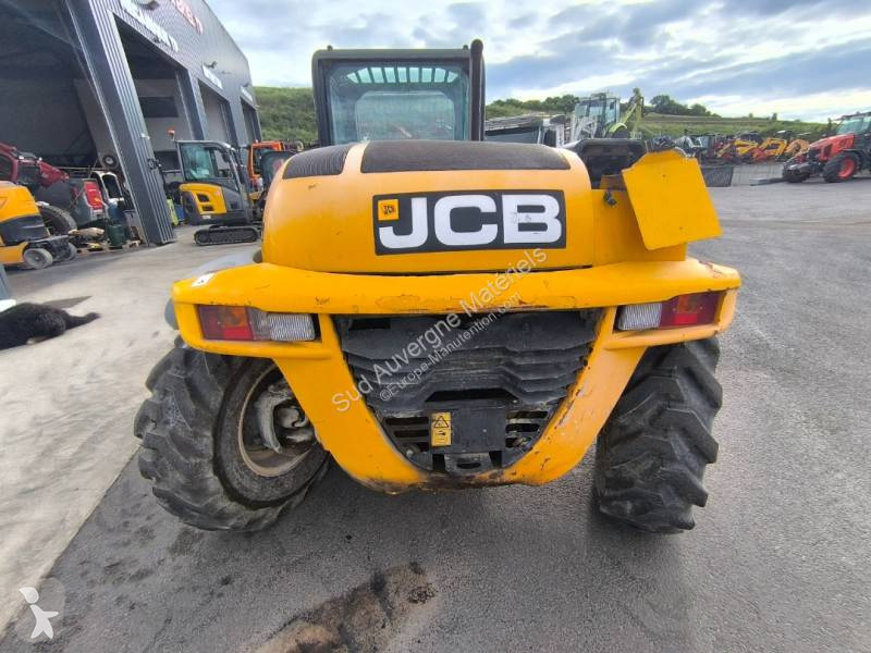 رافعة شوكية تلسكوبية JCB