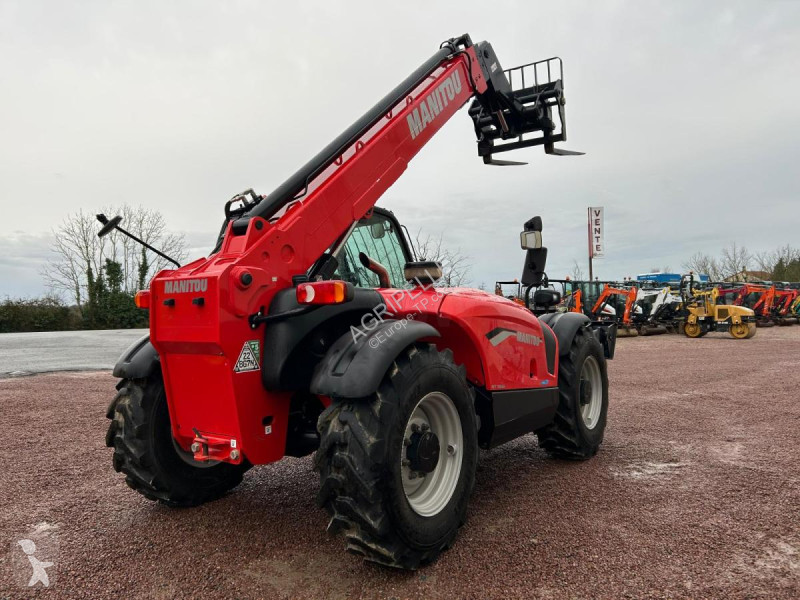 Teleskopický manipulátor Manitou  MT1033