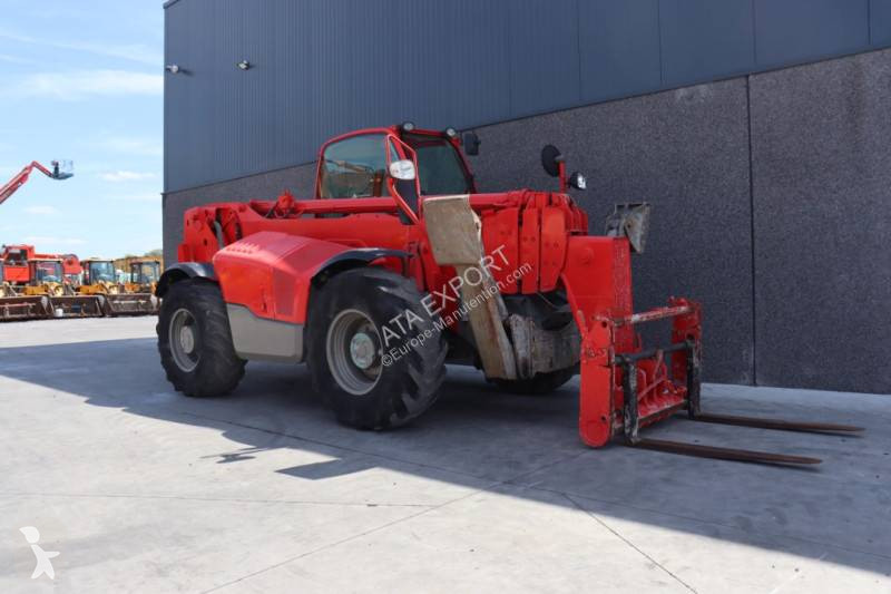 رافعة شوكية تلسكوبية JCB