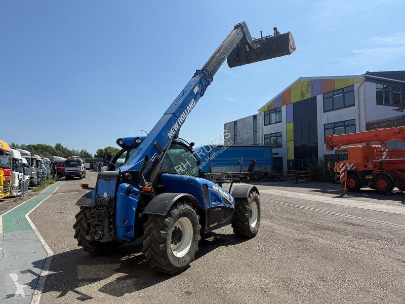 Teleskopický manipulátor New Holland LM5060 CE7...