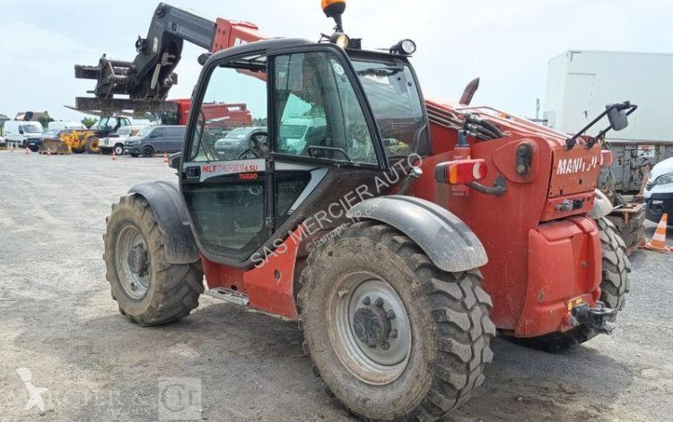 رافعة شوكية تلسكوبية Manitou