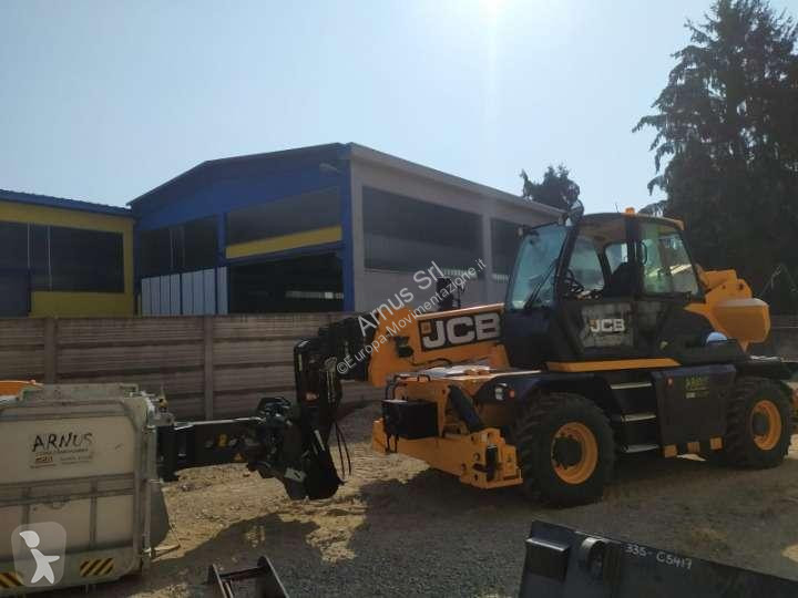 رافعة شوكية تلسكوبية JCB