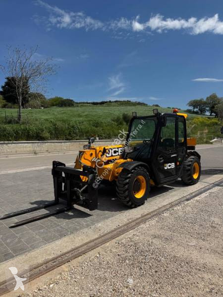伸缩臂叉车 JCB 525-60